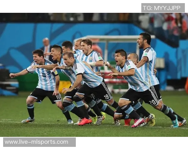 曼城加入争夺战科隆前锋萨义德马拉引发多队关注