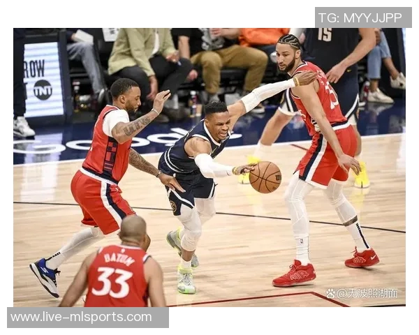 科尔与巴特勒盛赞理查德的球技让人感受到真正的篮球魅力与激情