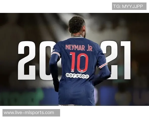 内马尔选择低调风格粉白色LV外套售价4300镑搭配面罩引关注