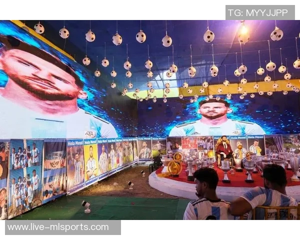 拉波尔塔畅谈梅西雕像构想TNT体育发布创意设计图引发热议 拉波尔塔畅谈梅西雕像构想TNT体育发布创意设计图引发热议